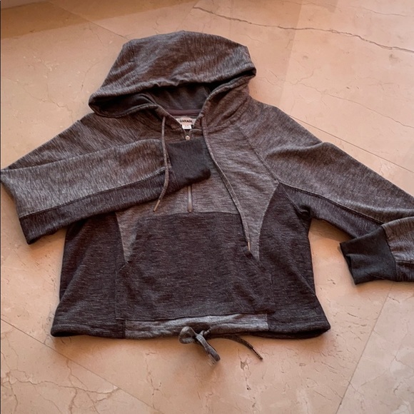 NWT GARAGE 2 TONE LIGHTWEIGHT CROP WITH HOOD - Picture 1 of 5